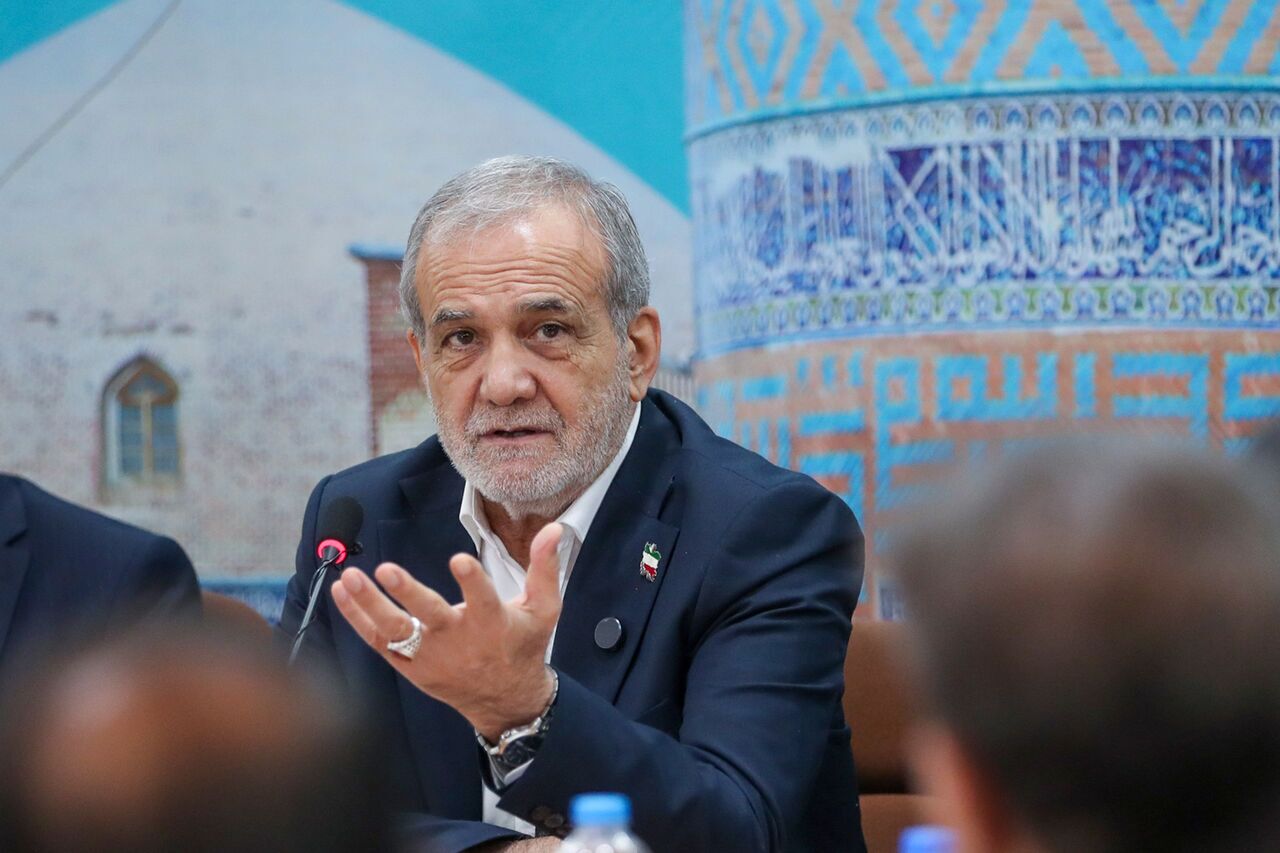 روی طلا خوابیده‌ایم اما گرسنه‌ایم؛ مقصر ما مدیران،مسئولان، سیاستمداران و قانونگذران هستیم نه آمریکا
