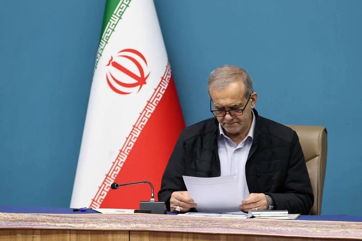 سخنگوی دولت خبر داد؛ دستور پزشکیان برای پرداخت کالابرگ به تمام مردم