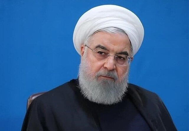 در دیدار جمعی از استانداران سابق: می‌توانیم هم نجنگیم، هم تسلیم نشویم/مذاکره سخت، ولی امکان‌پذیر است