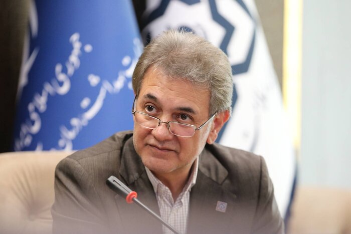 تبعات افزایش قیمت دارو بدون اطلاع بیمه‌های پایه، گریبانگیر مردم می شود