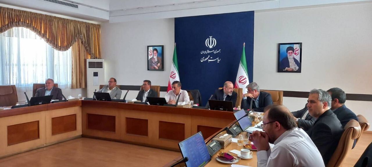 معاون رئیس‌جمهور: نظام پرداخت دستمزد کارکنان دولت بدون کاهش حقوق اصلاح می‌شود