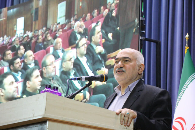استاندار: خوزستان سزاوار بهره‌مندی از منافع صنعت نفت است