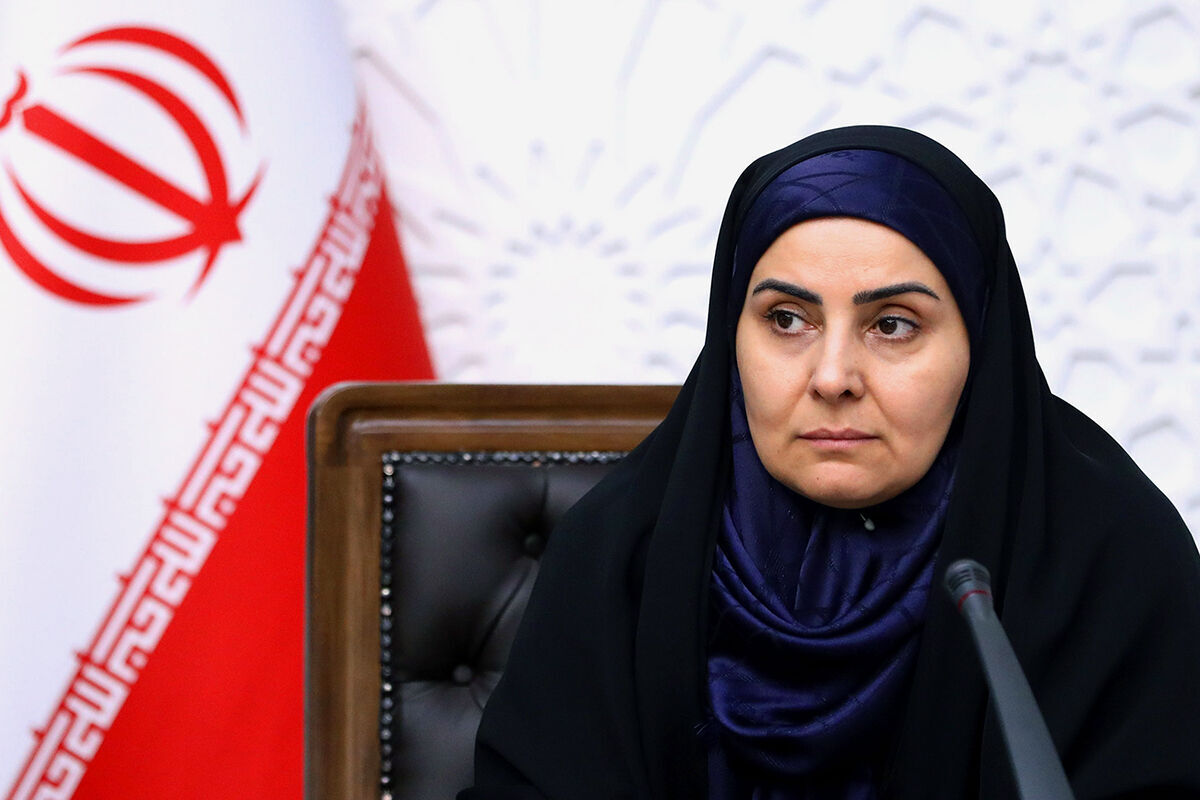 وزیر راه و شهرسازی: هنوز کمبود اتوبوس بین شهری داریم