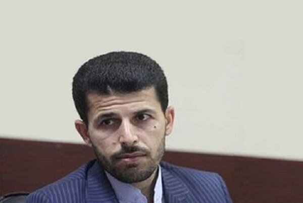 عضو هیات رئیسه مجلس: افزایش ۲۰ درصد حقوق به معنای فقیرتر شدن کارکنان دولت است