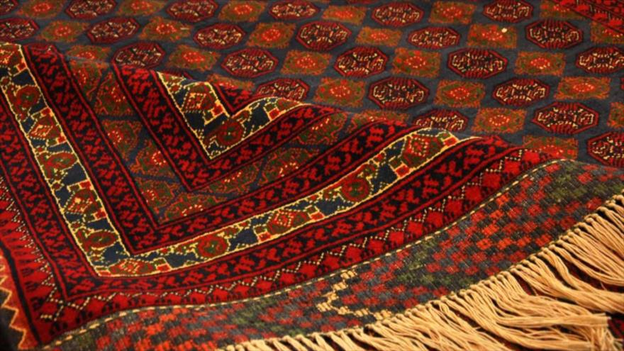 کپی برداری از فرش ایرانی در مجامع بین المللی پیگیری می‌شود/صادرات به ۶۱ کشور