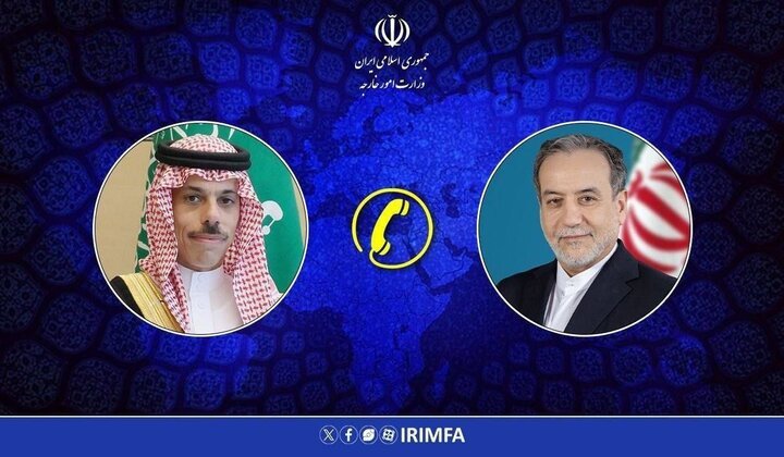 عراقچی با وزیر امور خارجه عربستان تلفنی صحبت کرد