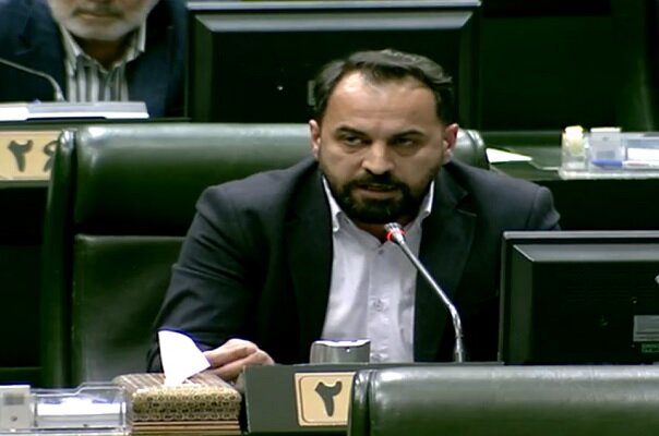 عضو کمیسیون اصل نود مجلس؛مالیات صفر برای واردات خودروی لوکس و افزایش ۵۷ درصدی مالیات در بودجه ۱۴۰۵