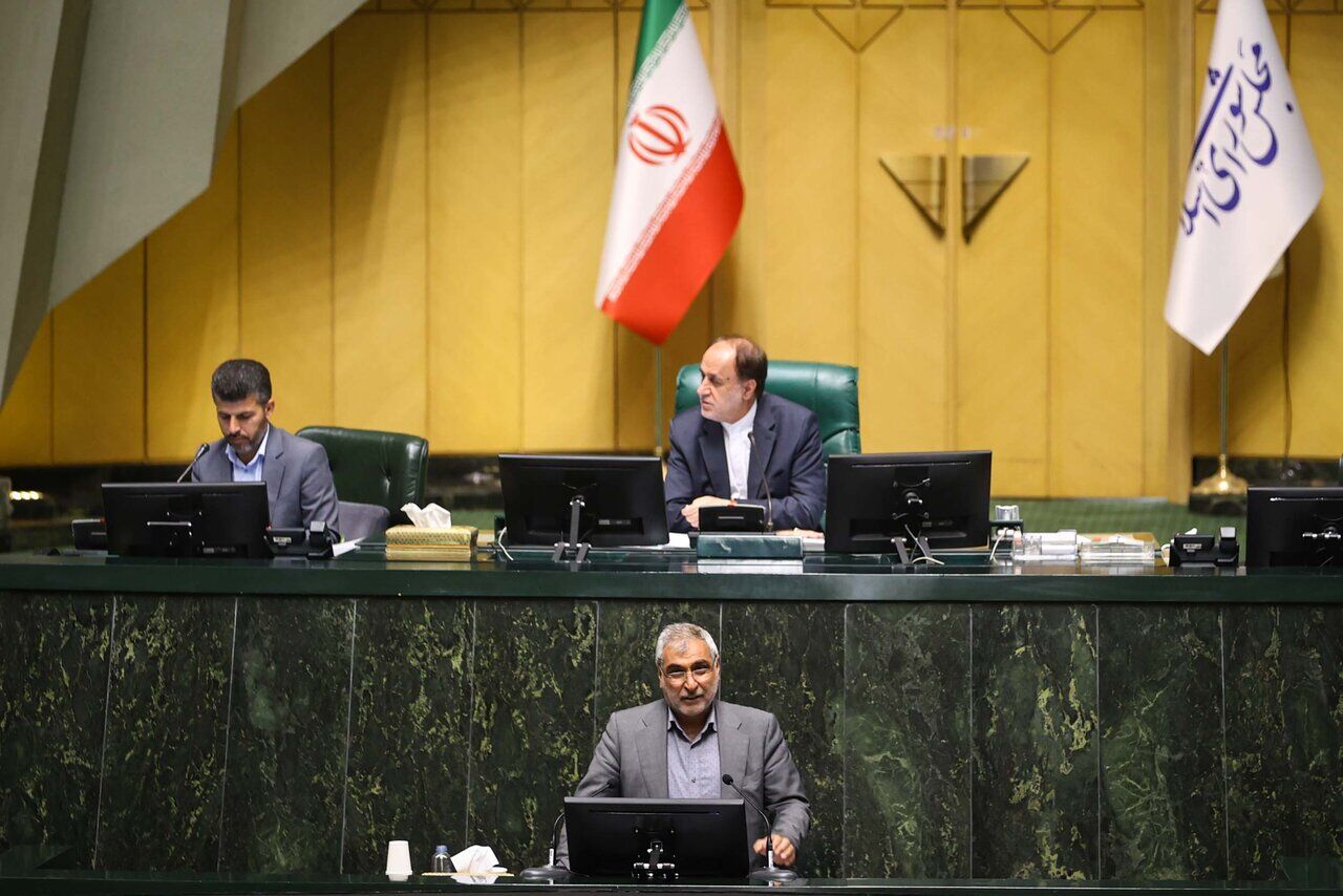 نماینده اسفراین: دستگاه‌هایی که عملکرد مثبت ندارند از بودجه سال آینده حذف شوند