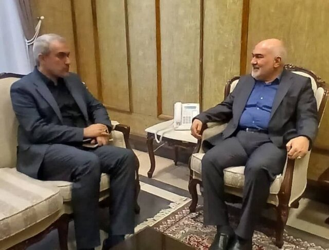استاندار تأکید کرد؛ لزوم افزایش سقف تسهیلات و انتقال حساب‌ شرکت‌های بزرگ به خوزستان
