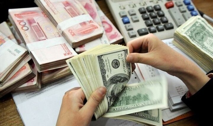 سهمیه دلار بانکی را در چند مرحله می‌توان خرید؟