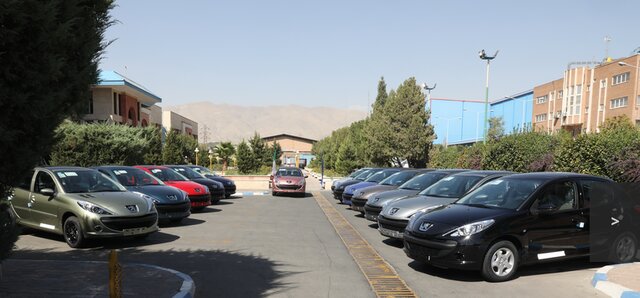 بررسی دلایل افزایش قیمت محصولات ایران خودرو در کمیسیون صنایع مجلس
