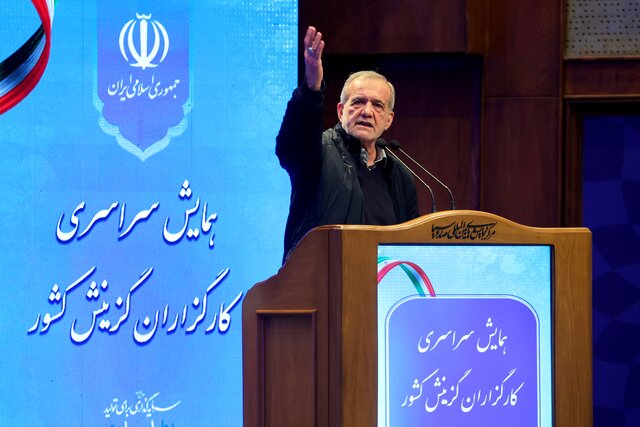 پزشکیان: چرا با دانشجوی معترض برخورد می‌کنیم؟/ ما مقصریم نه دانشجو و مردم