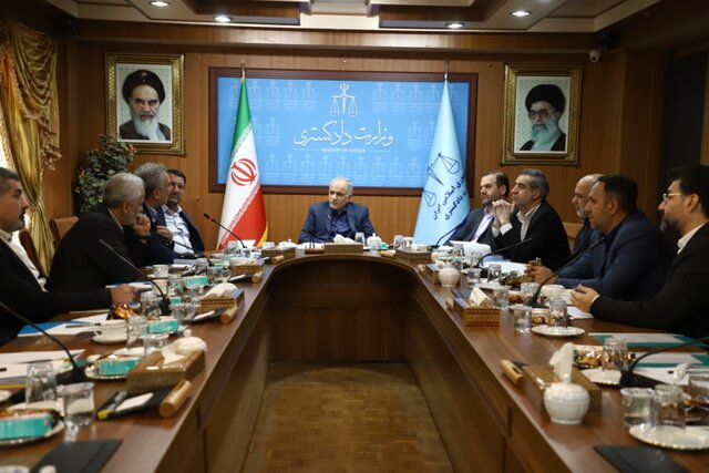 وزیر دادگستری: اجازه رد و بدل شدن ثمن معامله در بنگاه‌های معاملات ملکی وجود ندارد