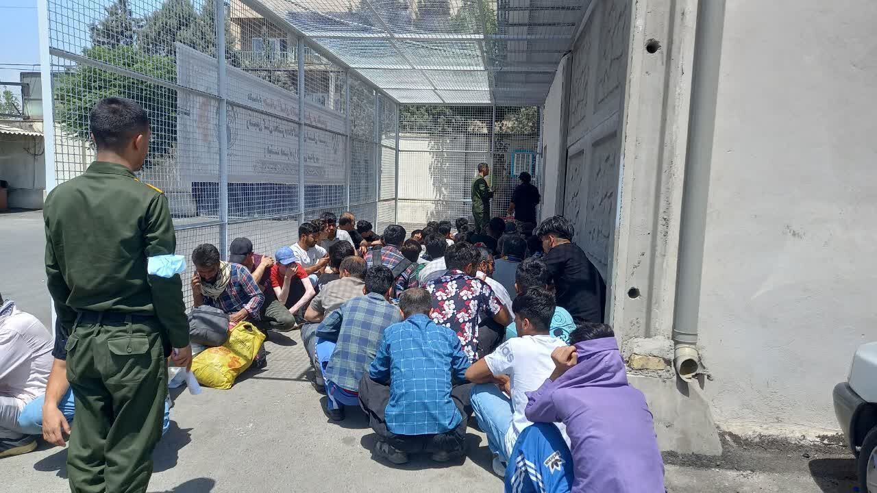 استانداری خراسان رضوی: روزانه هزار نفر از اتباع از مرز دوغارون به افغانستان بازگردانده می‌شوند
