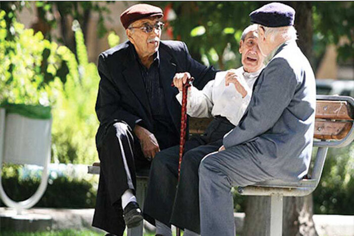 حداقل حقوق بازنشستگان در سال آینده ۱۴ میلیون تومان شد